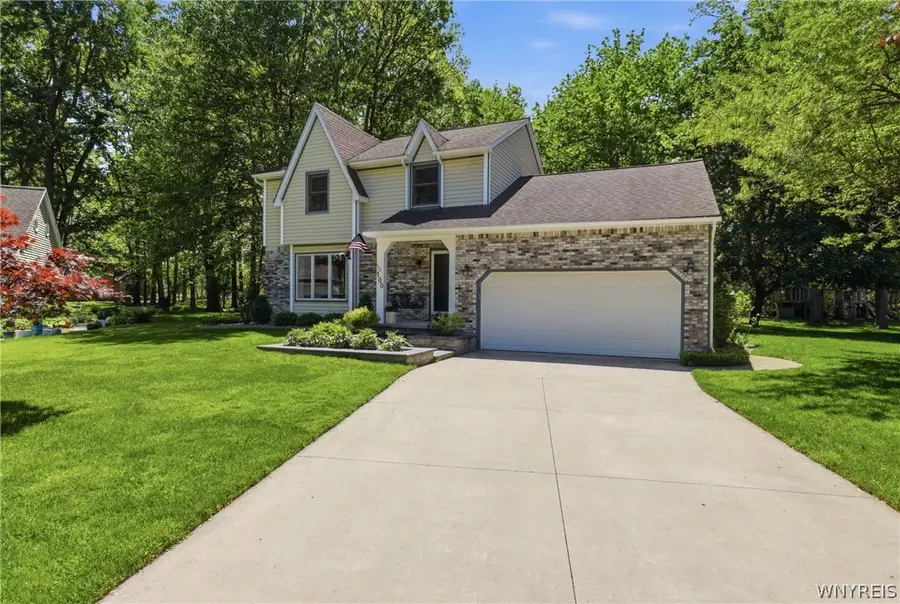 100 Bramhill Court, East Amherst, NY 14051 - #2