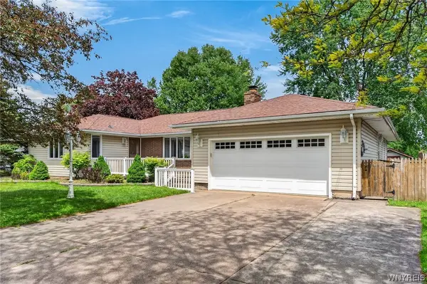 7706 Saint Joseph Road, Niagara Falls, NY 14304