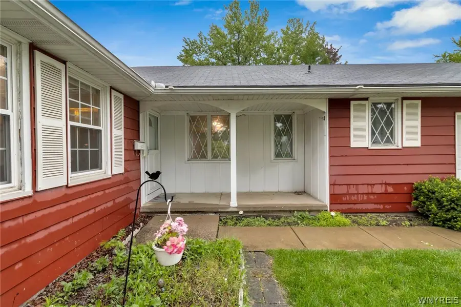 620 Meadowbrook Drive, North Tonawanda, NY 14120 - #2