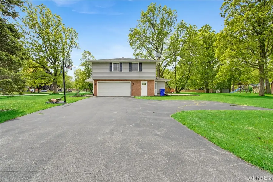 5150 Brookhaven Drive, Clarence, NY 14031 - #2