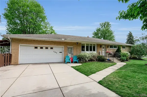 184 The Paddock, Williamsville, NY 14221