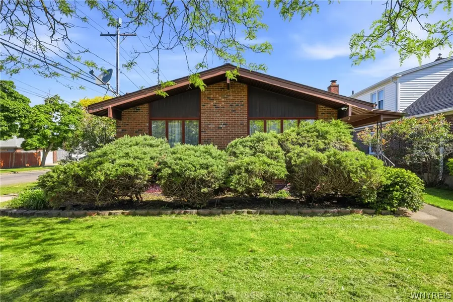 2702 Forest Avenue, Niagara Falls, NY 14301 - #2