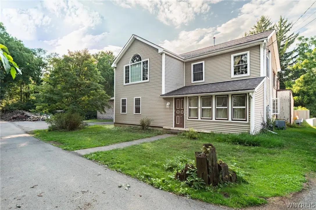 7 Division Street, Bowmansville, NY 14026 - #1