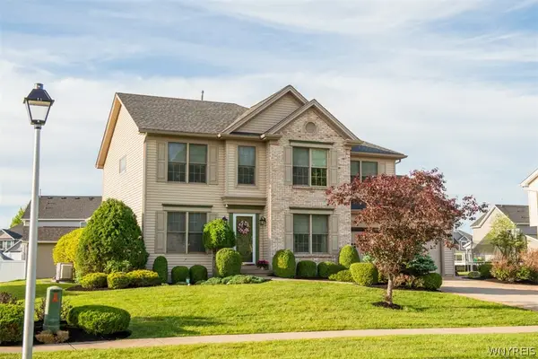2322 Hobblebush Lane, Lake View, NY 14085