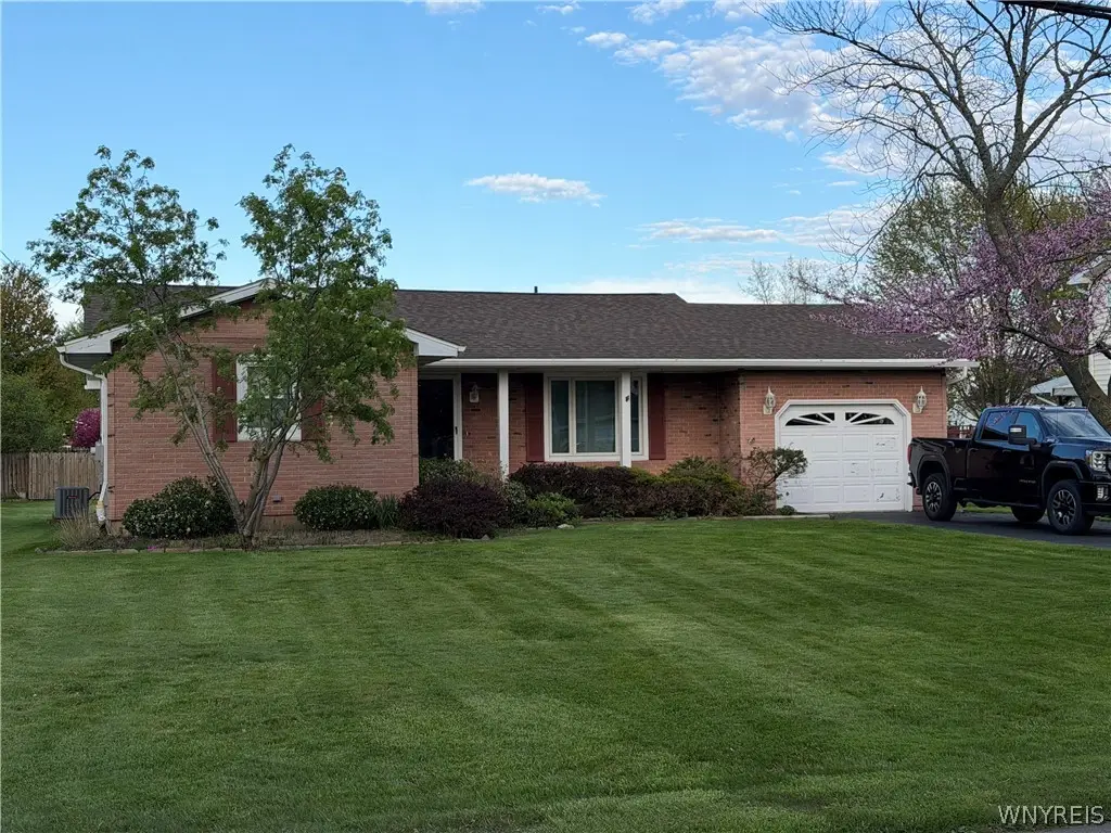 7227 Nickett Drive, North Tonawanda, NY 14120 - #1