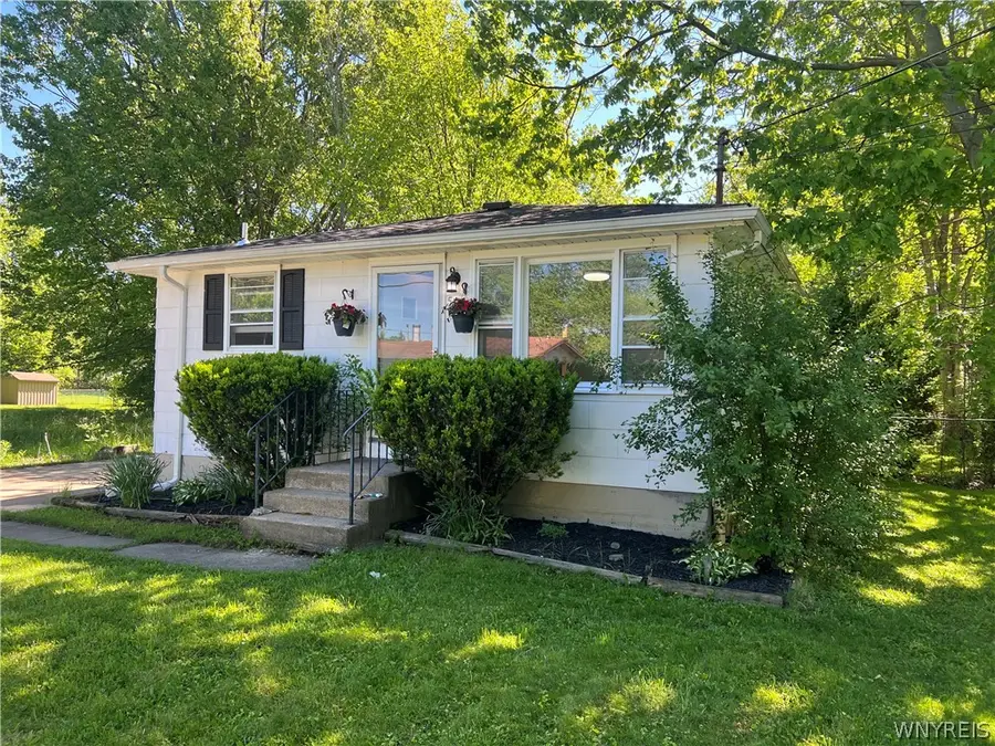 5901 Rosewood Terrace, Lake View, NY 14085 - #2