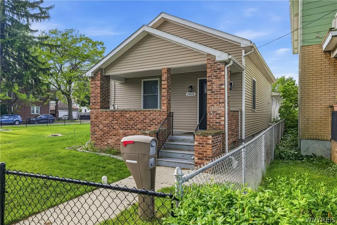 2410 Grand Avenue, Niagara Falls, NY 14301 - #1