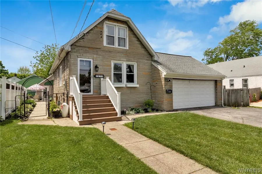 616 73rd Street, Niagara Falls, NY 14304 - #2