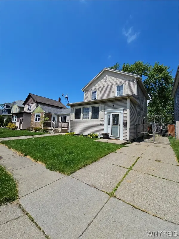 387 W Hazeltine Avenue, Buffalo, NY 14217