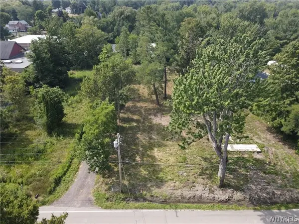 1993 S Creek Road, Derby, NY 14047