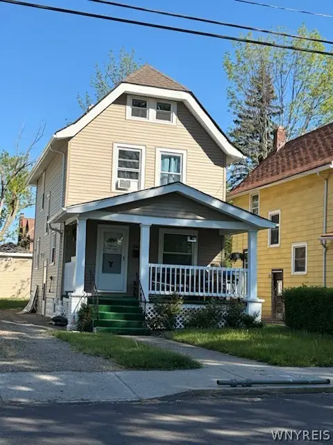 2960 Mckoon Avenue, Niagara Falls, NY 14305