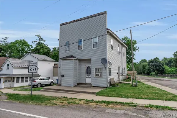 2 N Main Street, Middleport, NY 14105