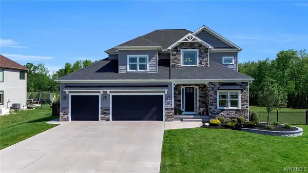 9008 Roberts Grove, Clarence, NY 14031