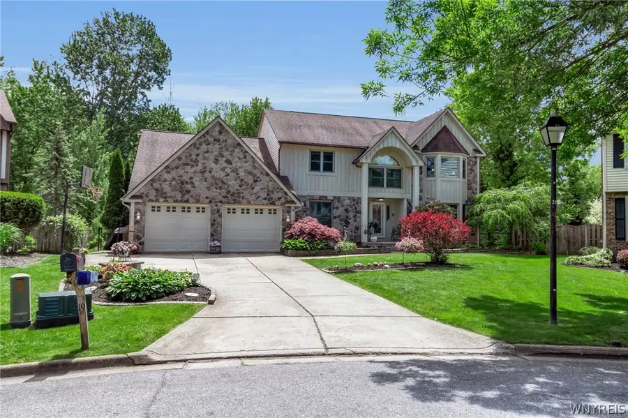 19 Marshfield Court, Getzville, NY 14068 - #2