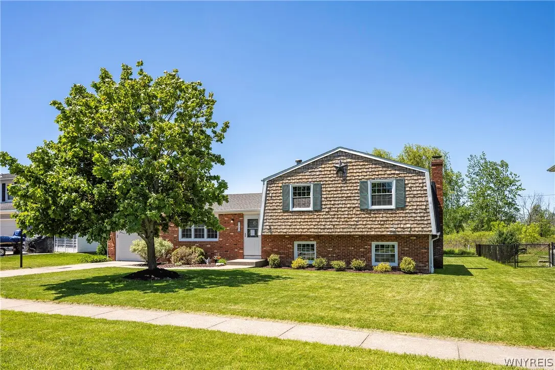 228 Gregory Place, Grand Island, NY 14072 - #1