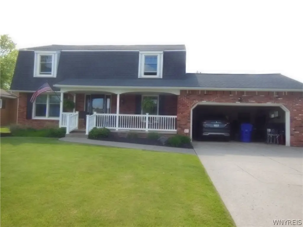 38 Old Farm Circle, Buffalo, NY 14218 - #1