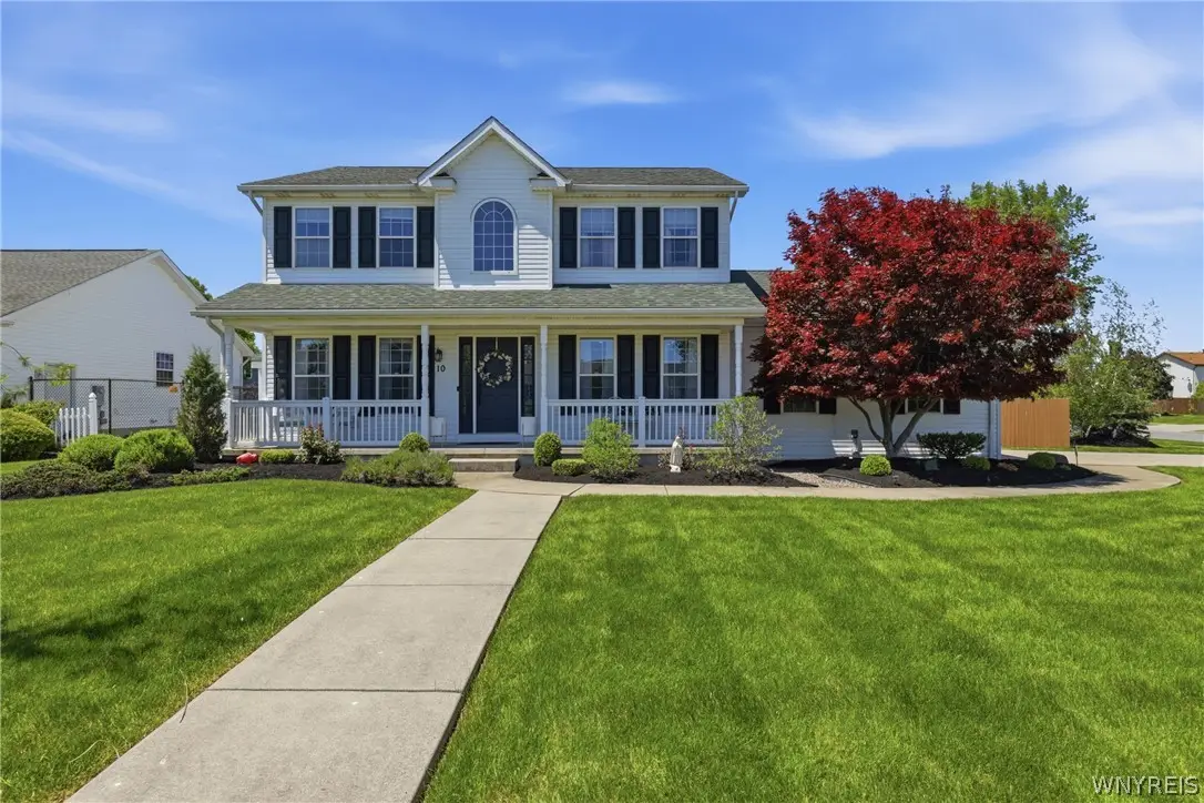 10 Island Park Circle, Grand Island, NY 14072 - #1