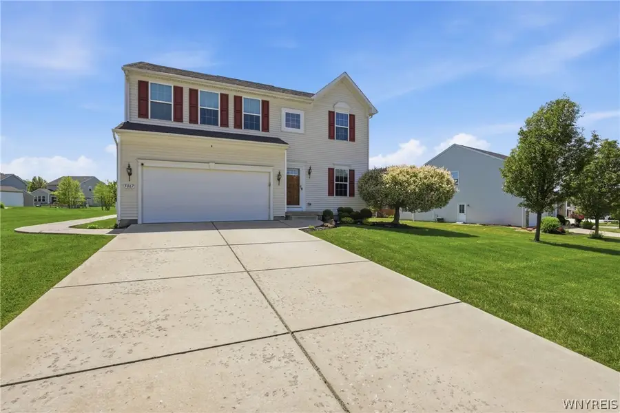 5067 Woodway Court, Hamburg, NY 14075 - #3