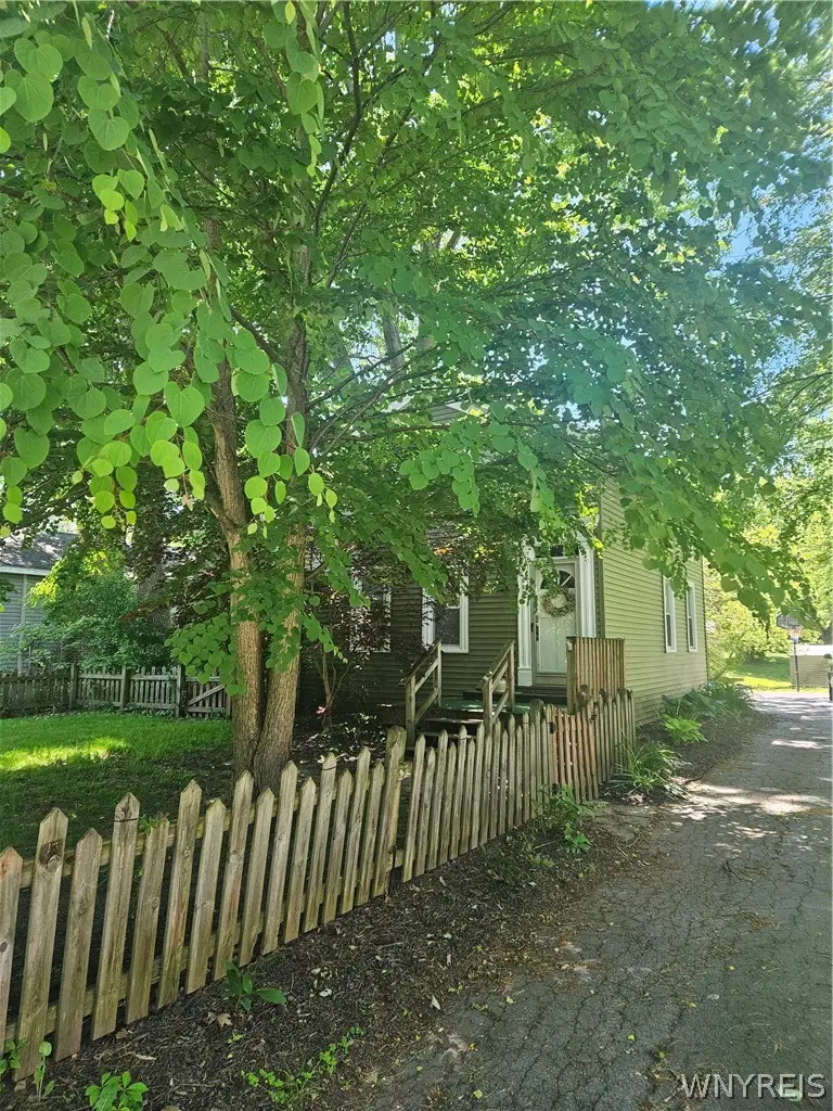 6857 Webster Road, Orchard Park, NY 14127 - #3