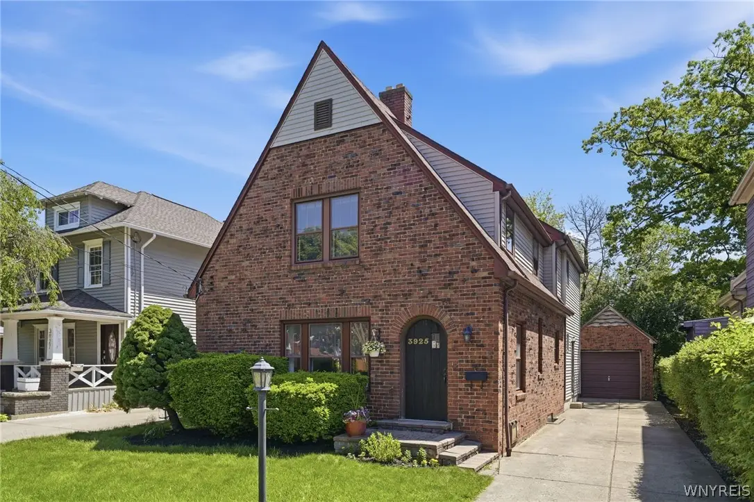 3925 Washington Street, Niagara Falls, NY 14305 - #1