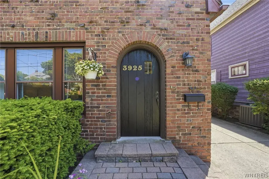 3925 Washington Street, Niagara Falls, NY 14305 - #2