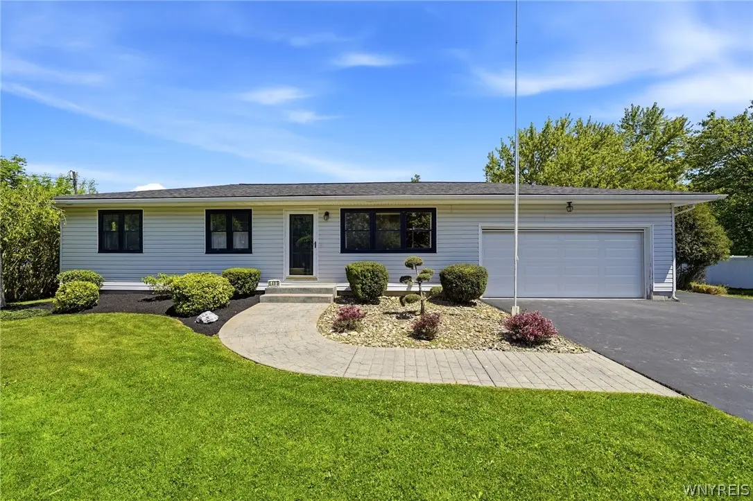 5495 Irish Road, North Tonawanda, NY 14120 - #1