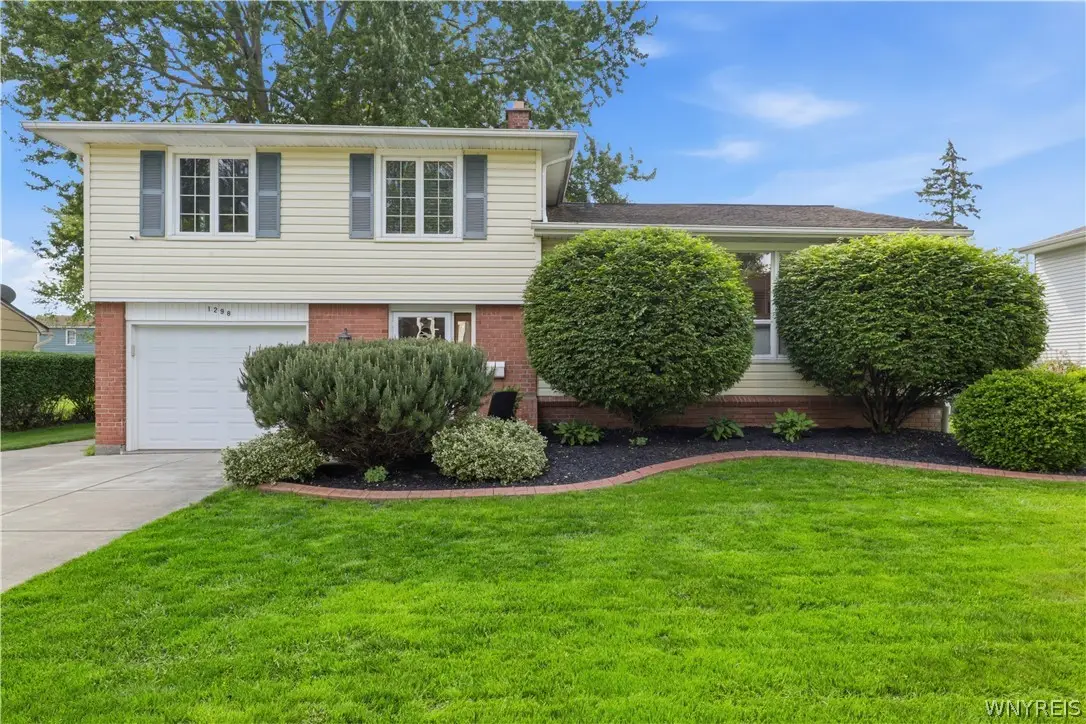 1298 Harvard Avenue, North Tonawanda, NY 14120 - #1