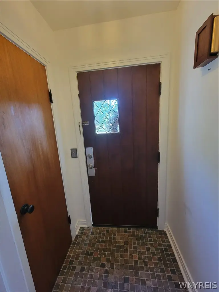 603 Willow Street, Lockport, NY 14094 - #3