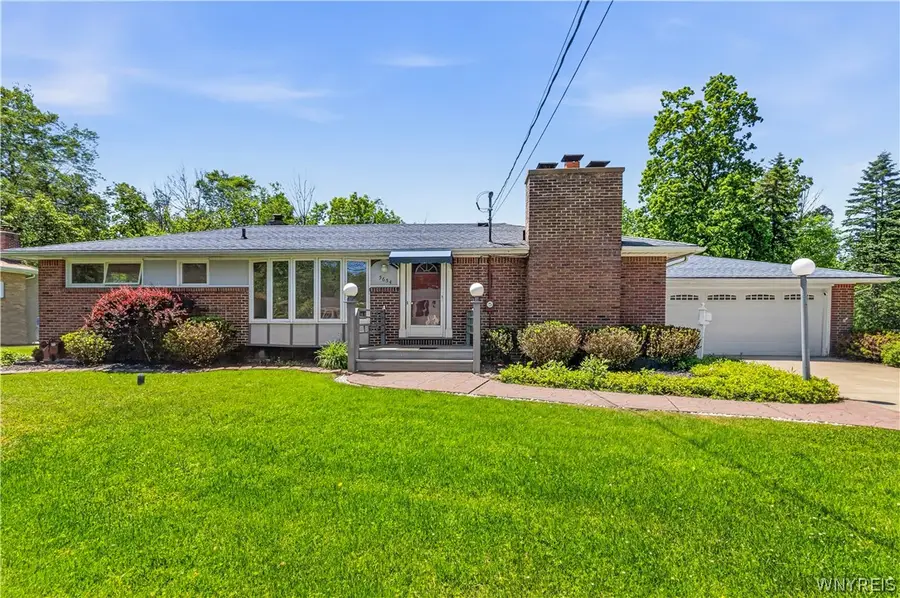 5654 Sterling Road, Hamburg, NY 14075 - #2