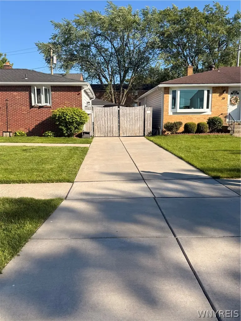 43 Christian Drive, Buffalo, NY 14225 - #3
