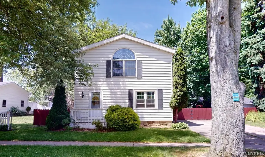 225 N 4th Street, Lewiston, NY 14092 - #3