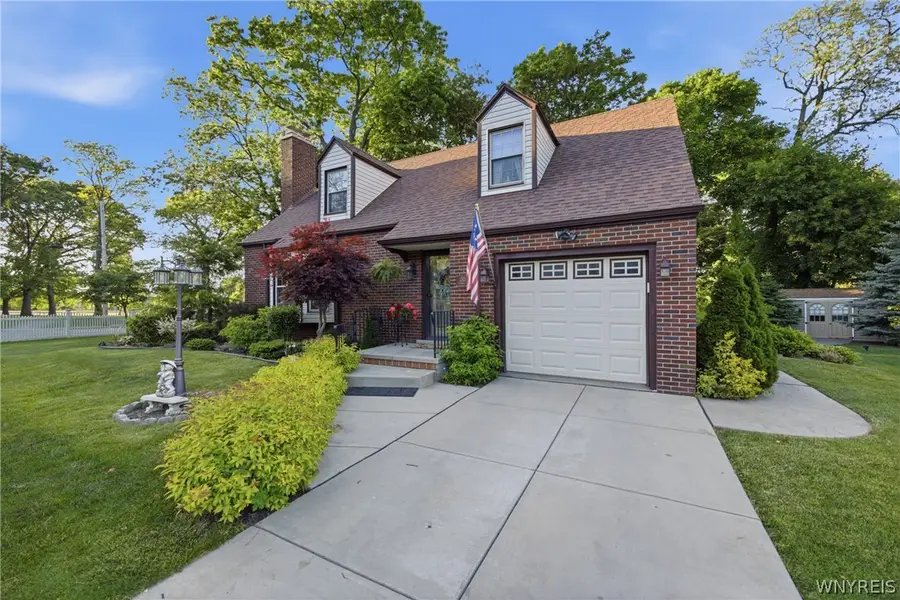 1306 Thorndale Avenue, Niagara Falls, NY 14305 - #2