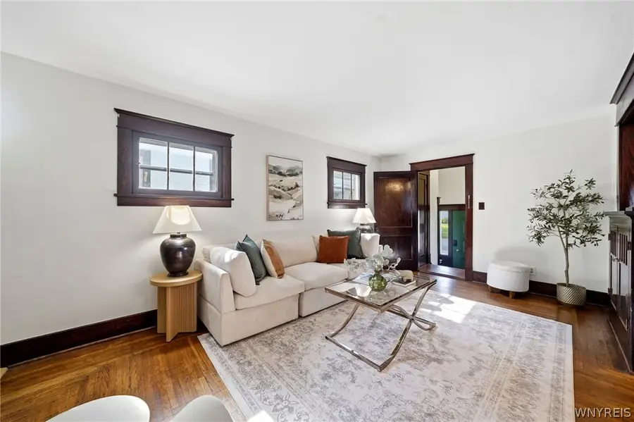 43 Flower Street, Buffalo, NY 14214 - #3
