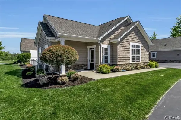 5665 Southwestern Boulevard #49C, Hamburg, NY 14075