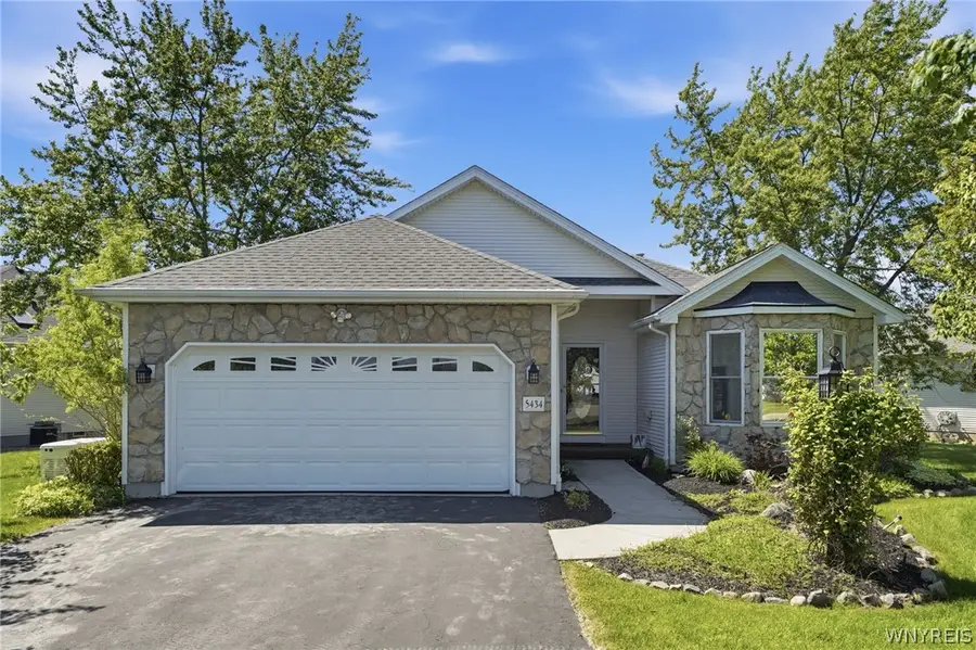 5434 Carleton Lake Drive, Lockport, NY 14094 - #2