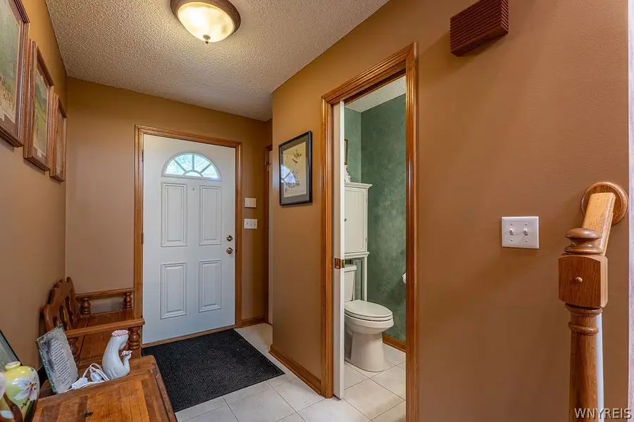 12 Pineview Court, Buffalo, NY 14224 - #3