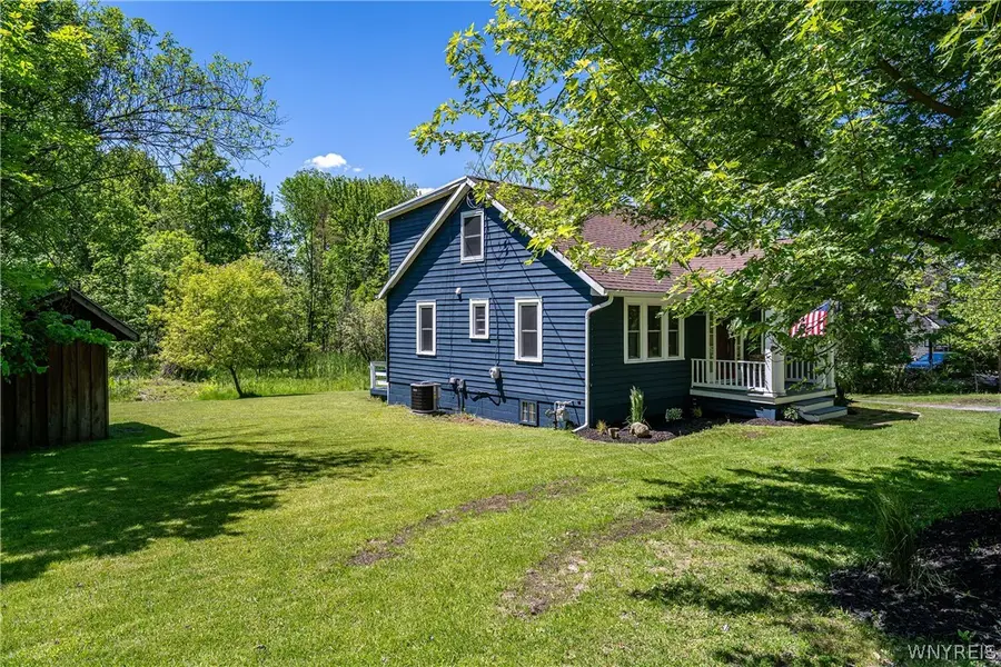 4076 N Freeman Road, Orchard Park, NY 14127 - #3