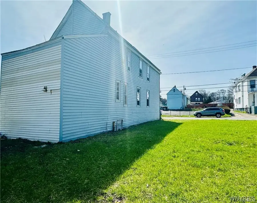 31 Earl Place, Buffalo, NY 14211 - #3