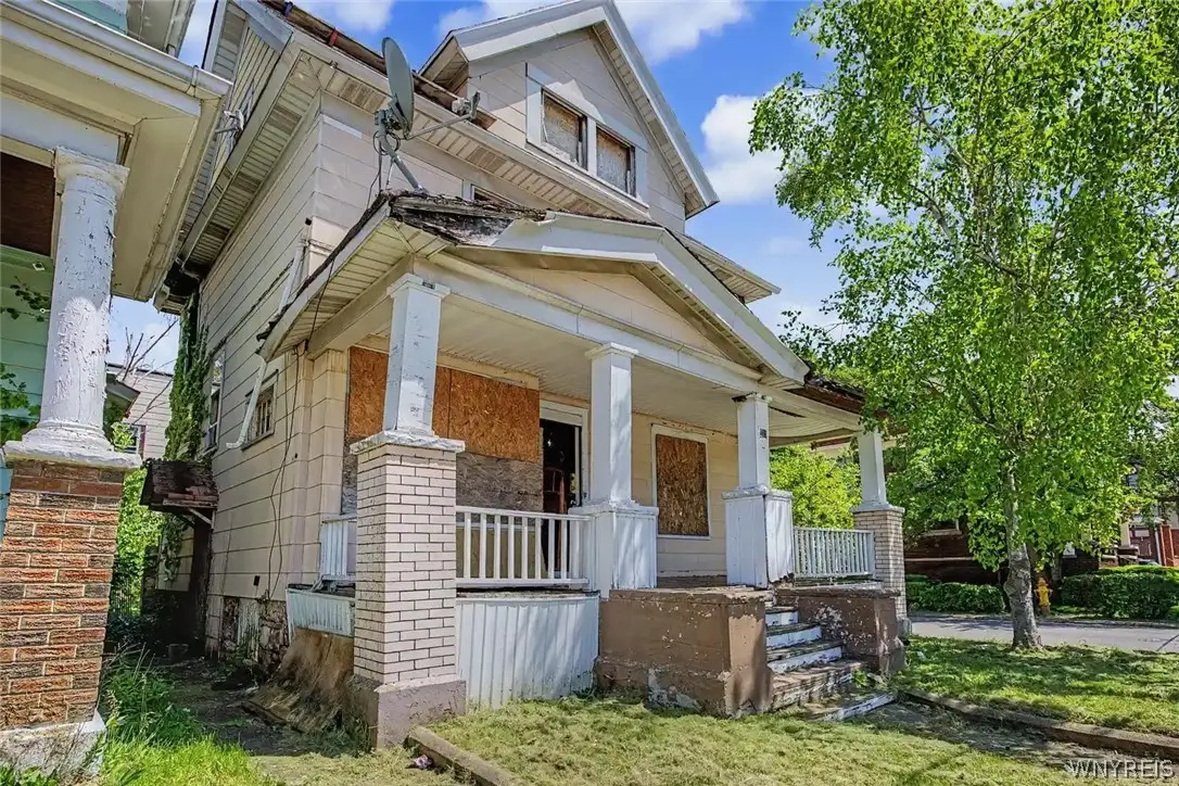 613 7th Street, Niagara Falls, NY 14301 - #1