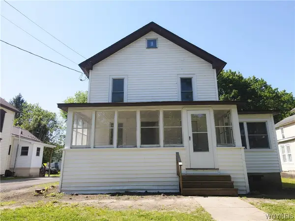132 Chestnut Street, Gowanda, NY 14070