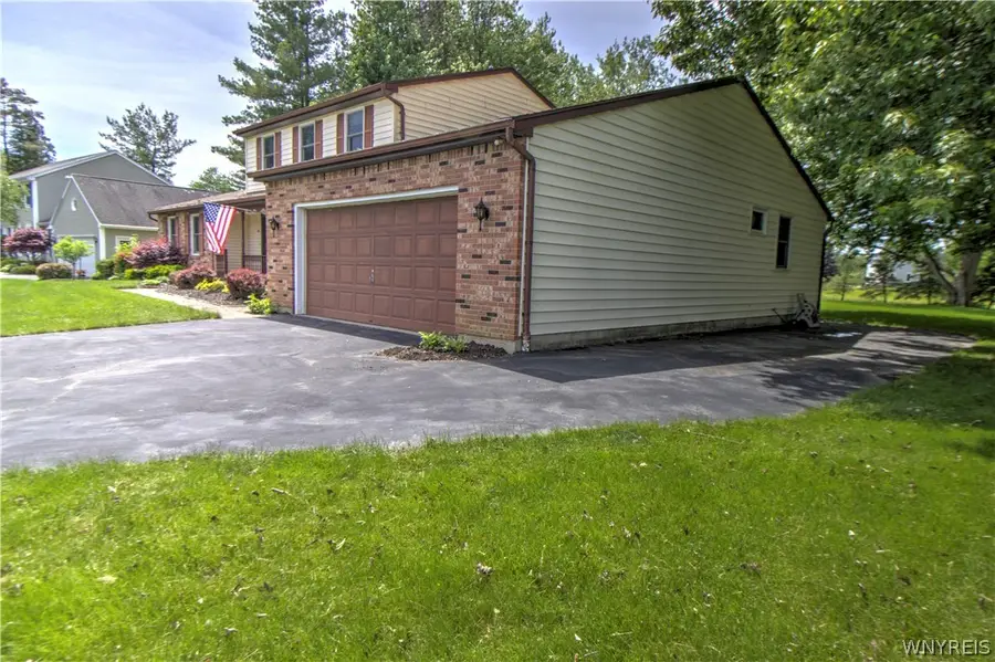 46 Old Orchard Lane, Orchard Park, NY 14127 - #3