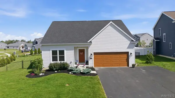 5561 Cooper Ridge, Hamburg, NY 14075