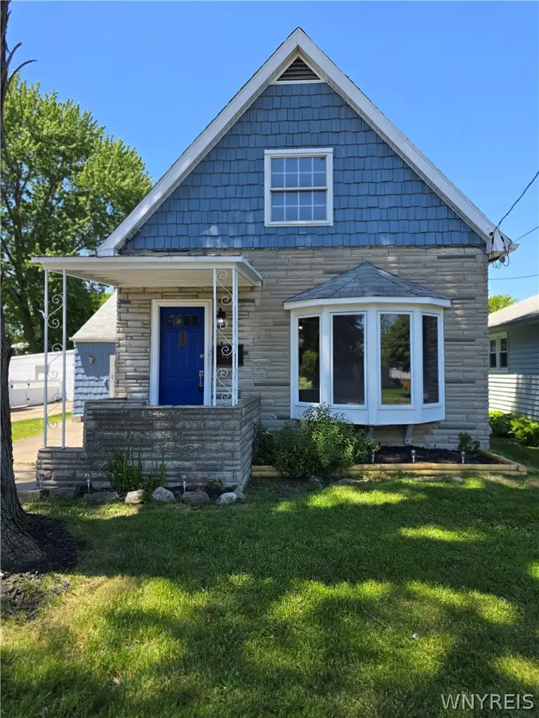 484 79th Street, Niagara Falls, NY 14304 - #1