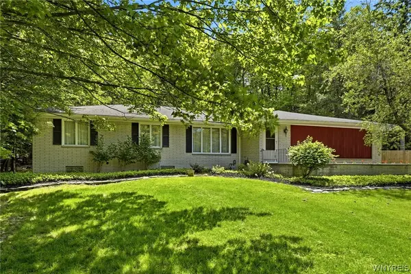 7922 Hywood Drive, Hamburg, NY 14075