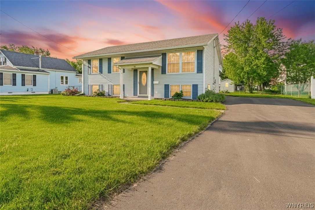 40 Pennsylvania Avenue, Lockport, NY 14094 - #1