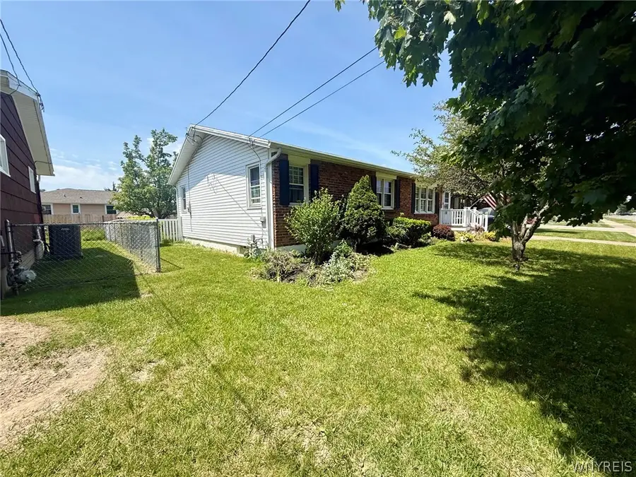1376 101st Street, Niagara Falls, NY 14304 - #3
