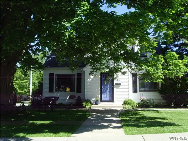 40 Princeton Place, Orchard Park, NY 14127