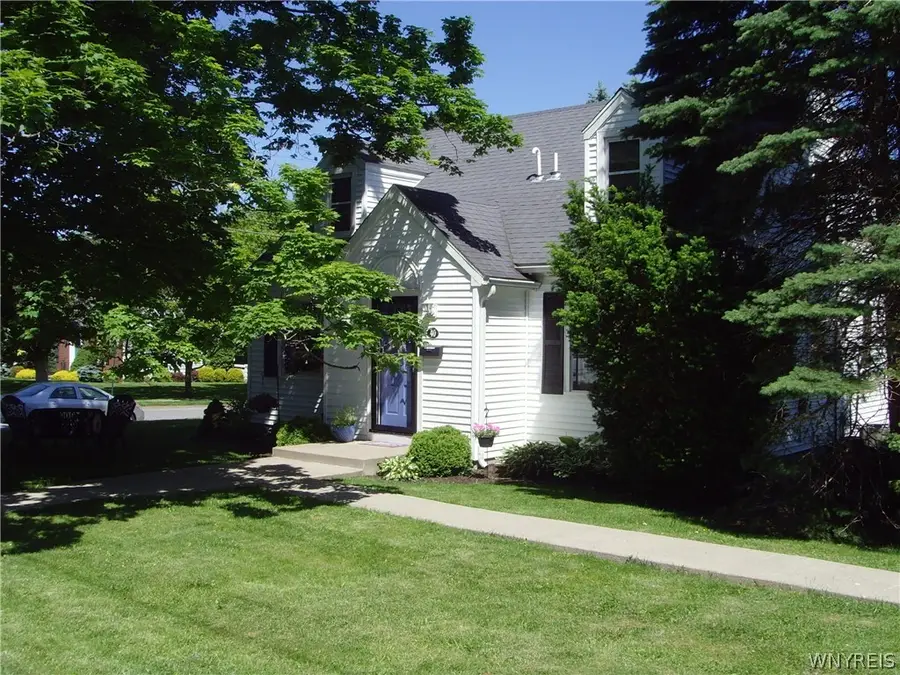 40 Princeton Place, Orchard Park, NY 14127 - #2