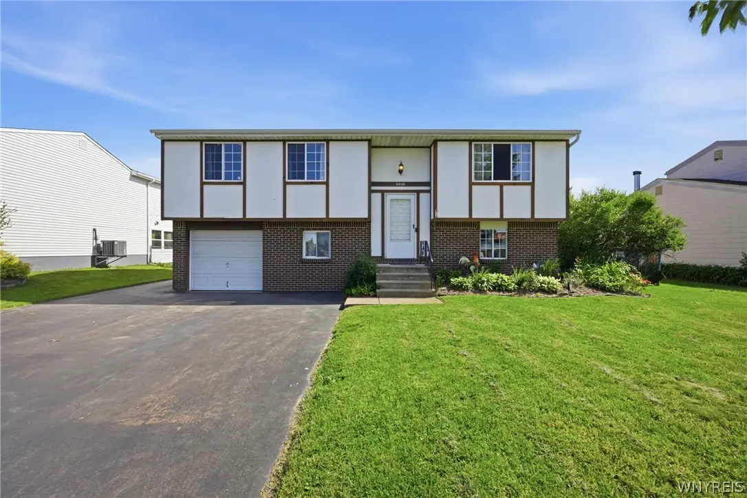 6930 Academy Lane, Lockport, NY 14094 - #1