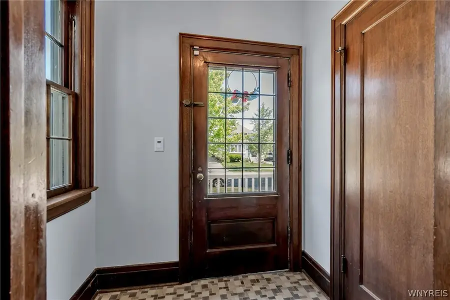 365 Mckinley Avenue, Kenmore, NY 14217 - #3